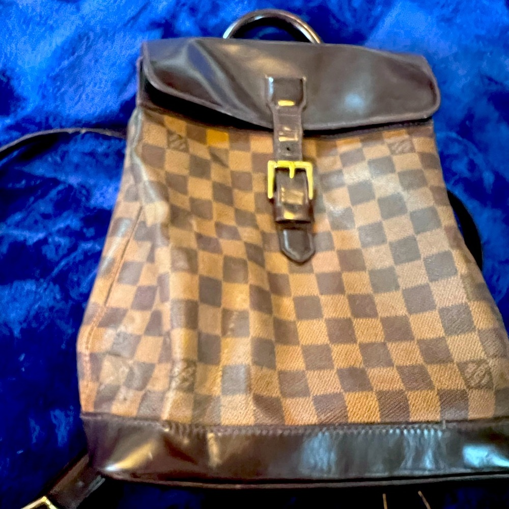 100% Authentic Louis Vuitton backpack!